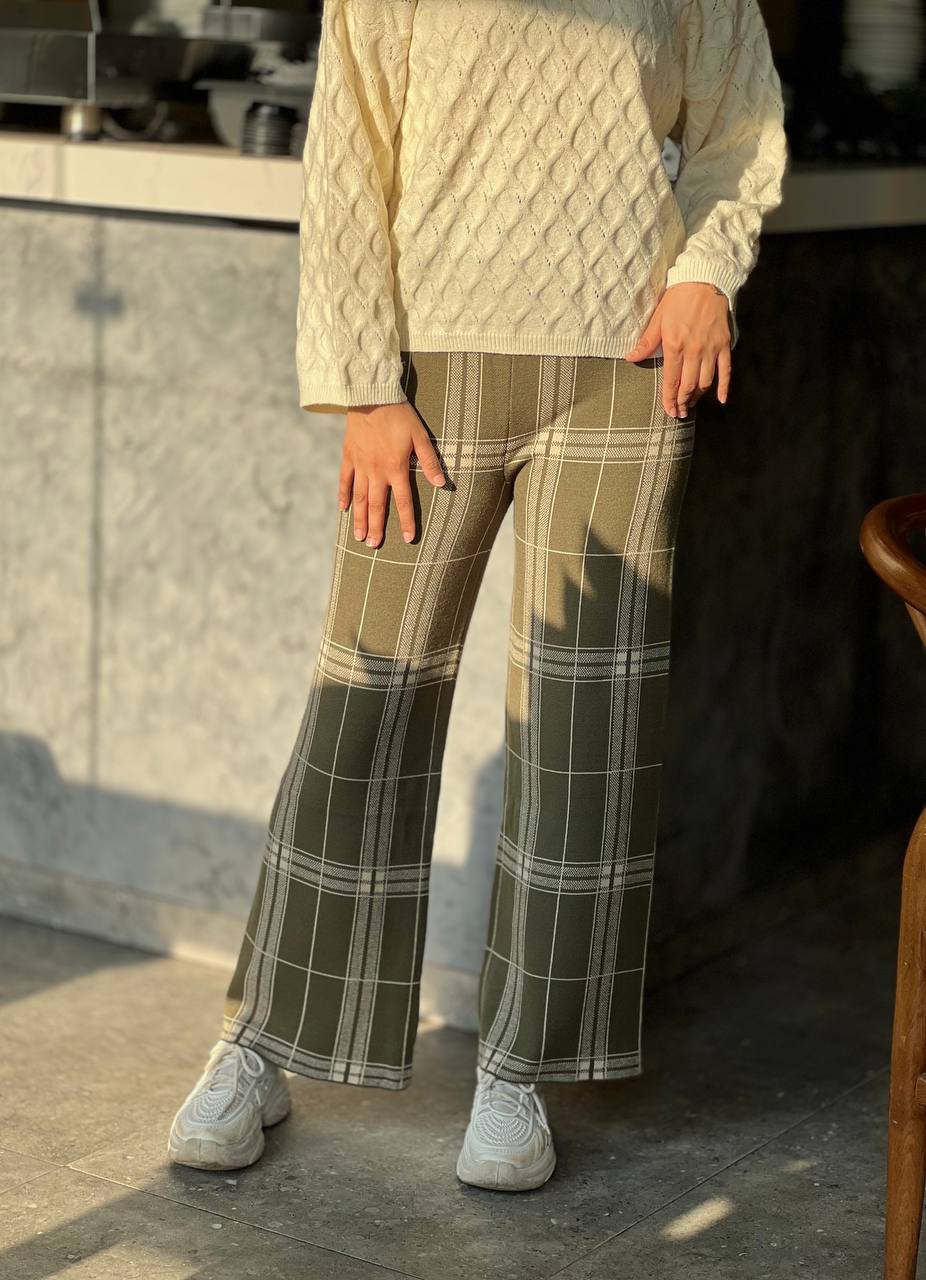 بنطلون تريكو